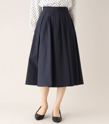 UNTITLEDのおすすめコーデは「デザインシャツ・ブラウス×Aラインスカート」のメリハリコーデ