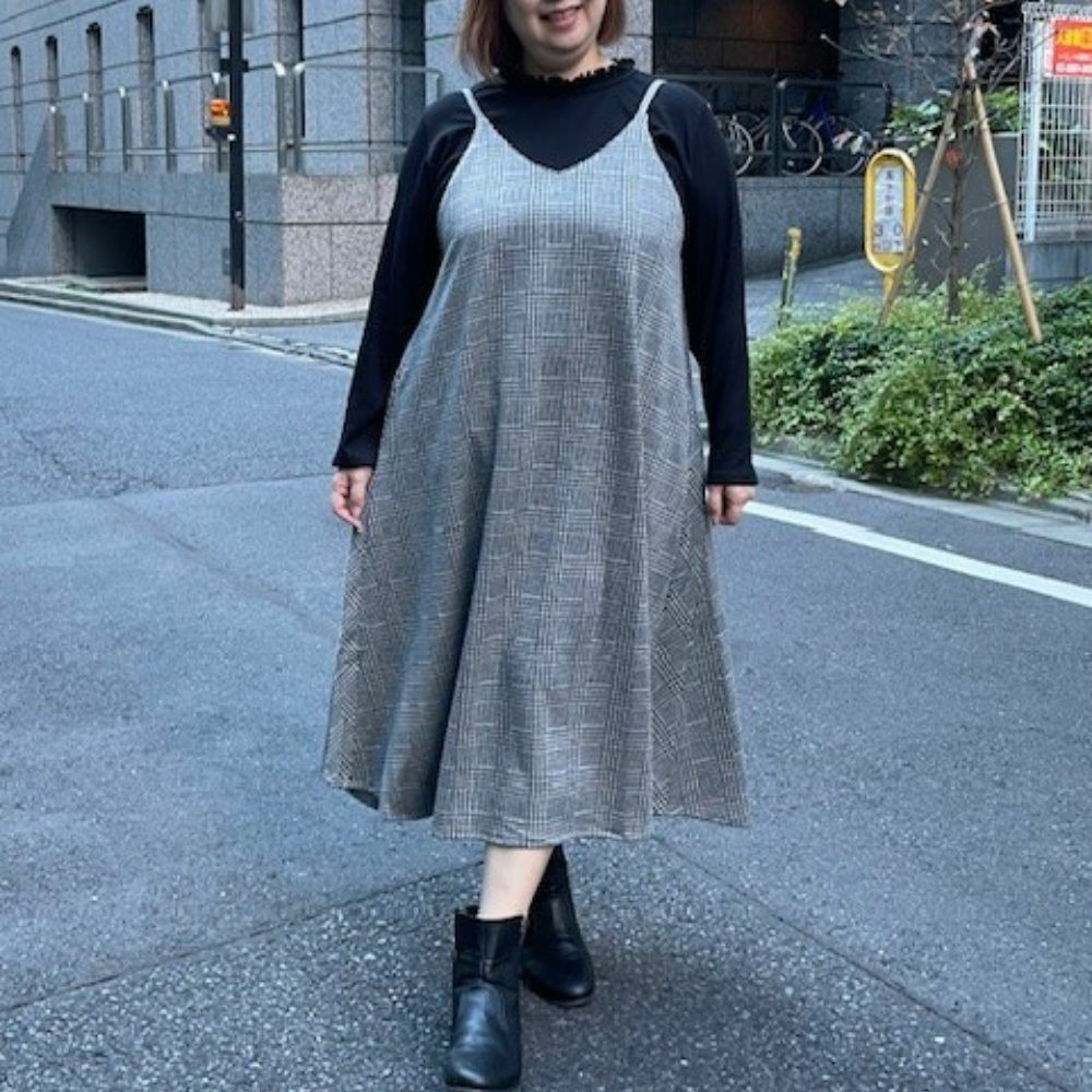 大きいサイズ グレー×キャミワンピースのぽっちゃり秋コーデ