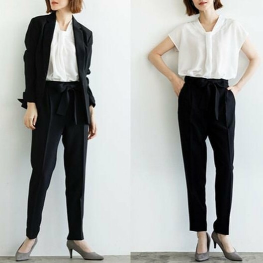 パンツスーツ派は洗える多機能セットアップ