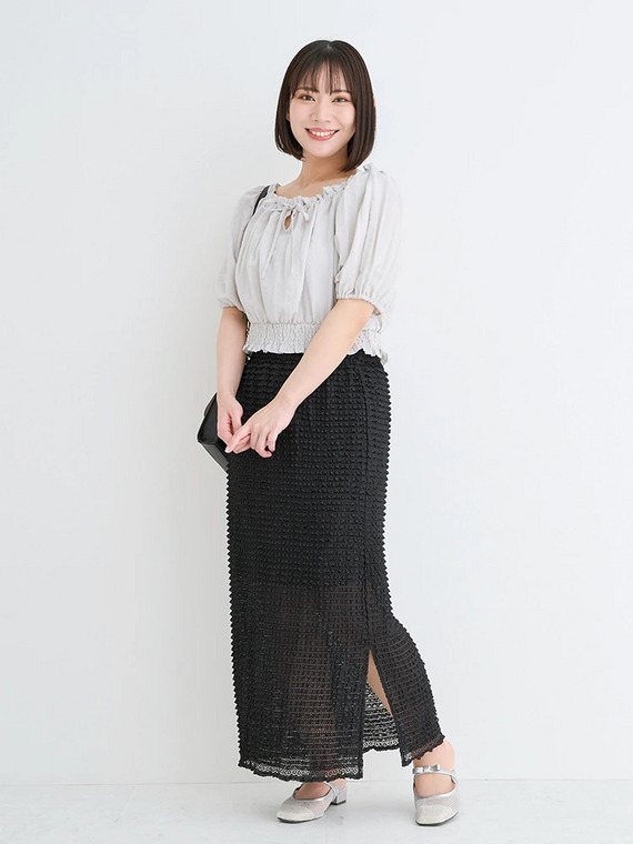 タイトスカート・ナロースカートですっきり縦長シルエット!