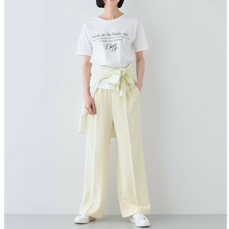 シンプル白Ｔシャツなら春夏色のボトムスが映える