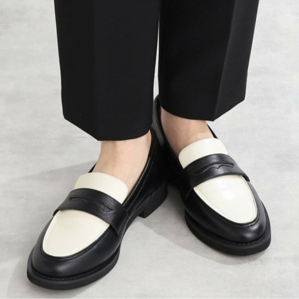 ローファーや黒縁のメガネなどマニッシュな小物を組合わせるときちんと感もアップ1