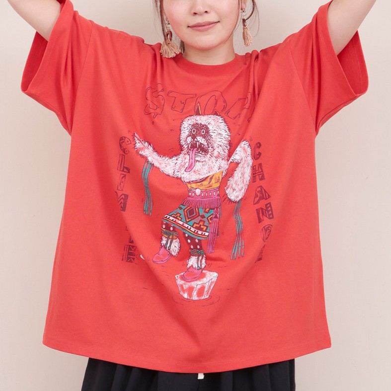 ロックやフェスTシャツ、フォトTシャツ、メッセージロゴTシャツ、リブTシャツ、リンガーTシャツなどが2025年トレンドに