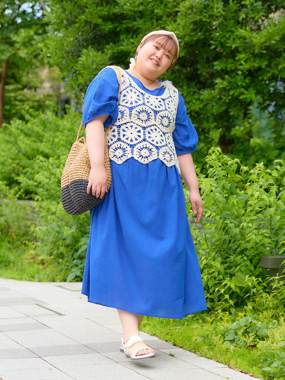 大きいサイズリラックス感溢れるワンピースで大人の夏祭りデートぽっちゃりコーデ