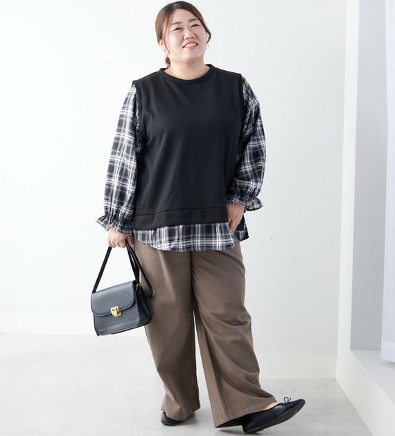 おすすめワイドパンツコーデは、ボディラインを拾わない「ふんわりトップス」