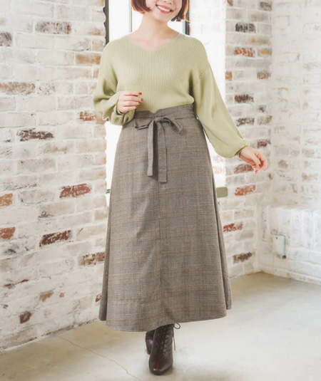 大きいサイズはじめての合コンはフレアースカートでふんわりぽっちゃりコーデ