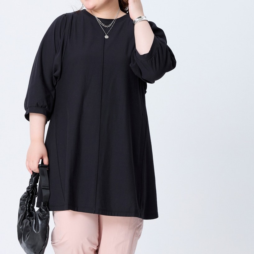 おすすめワイドパンツコーデは、ボディラインを拾わない「ふんわりトップス」