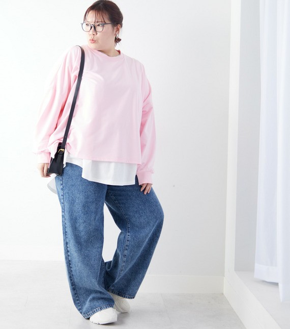 50代低身長さんのチュニック＋デニムコーデ・明るめトップス