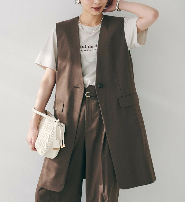 ラミー混カラーレスジレ 【夏～秋におすすめ！】骨格ストレートぽっちゃりさんにおすすめのジレコーデ、ベストコーデ