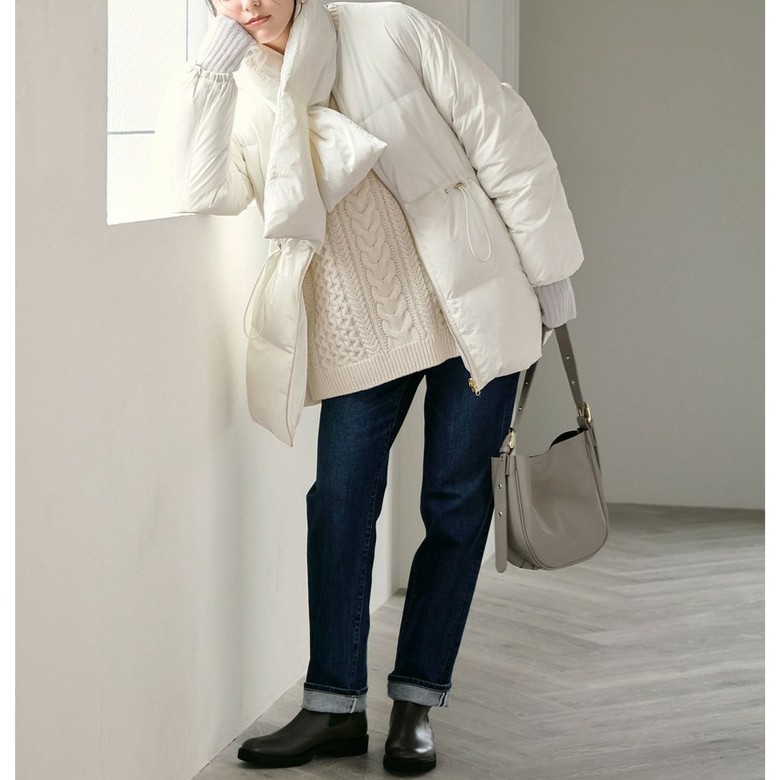 リバーシブルで着回し自在！フェミニンなダウンコートで冬のおしゃれを楽しむ