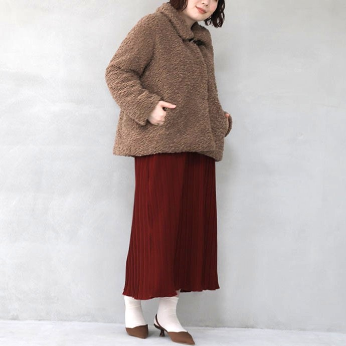 デートにも女子会にもぴったり♪ボアジャケットで可愛く防寒