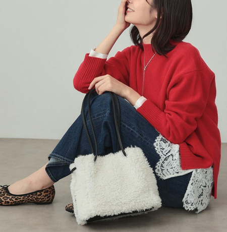 大きいサイズ　色や小物で遊び心をプラスしおしゃれ度アップのぽっちゃりコーディネート 