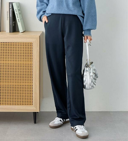 大きいサイズ 美脚パンツ【冬の帰省コーデのマストアイテム①】テーパードパンツを使ったぽっちゃりコーディネート