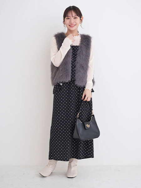 大きいサイズ羽織るだけでおしゃれ感アップ!ファーベストを使ったぽっちゃり帰省コーデ