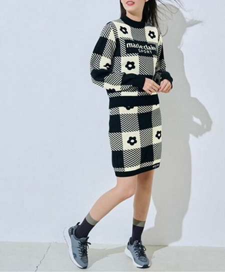 大きいサイズ チェック柄のニットアップを使ったぽっちゃり帰省コーデ