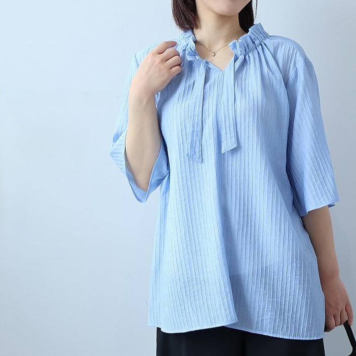 【30代・40代ぽっちゃりさんにおすすめ】Aラインでヒップまでカバー!首元フリルが上品なストライプブラウス