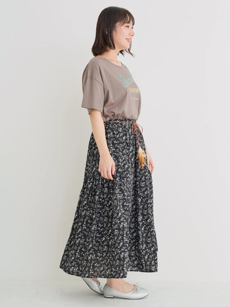 シンプルなデザインだと部屋着っぽく見えてしまう