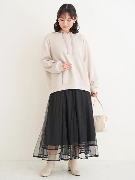 軽やかさを出す「チュールスカート」の落とし穴と正解