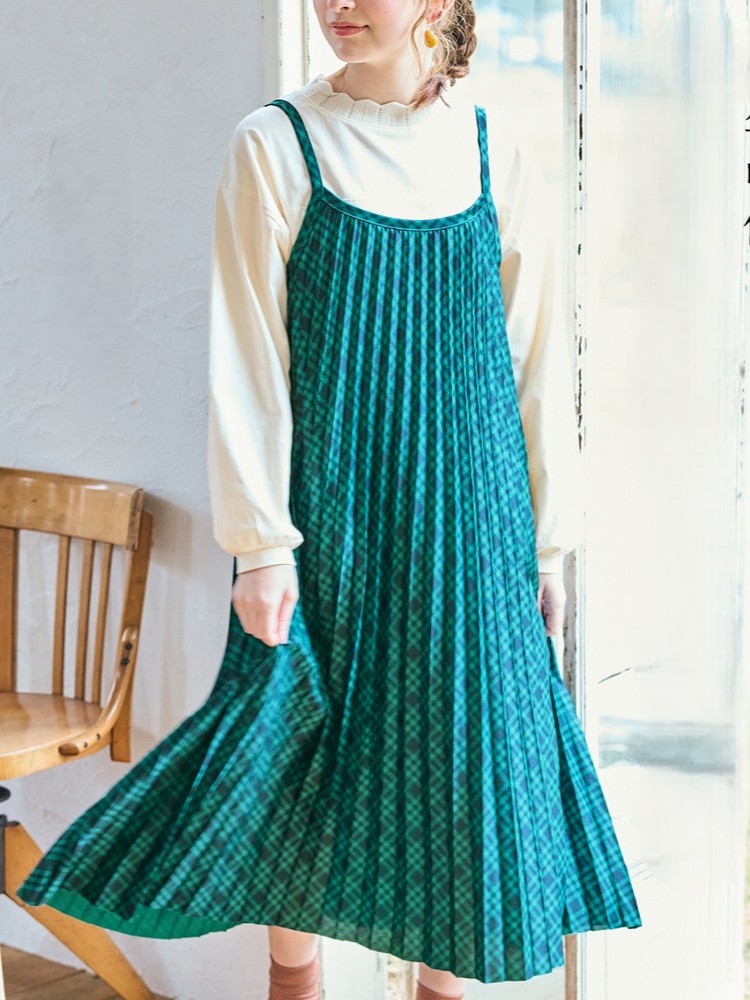 友人とわいわい楽しむお花見に！動きやすくて可愛いふんわりプリーツワンピ