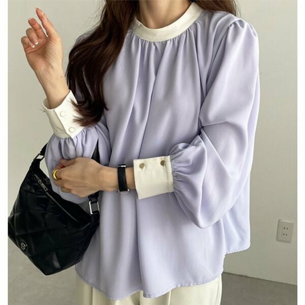 【20代ぽっちゃりさんにおすすめ】清楚見えNO.1!バルーンスリーブが大人可愛いサックスブルーブラウス