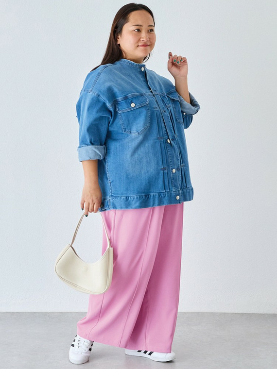 30代ぽっちゃりさん｜トレンドのピンクパンツを差し色にした大人カジュアルコーデ