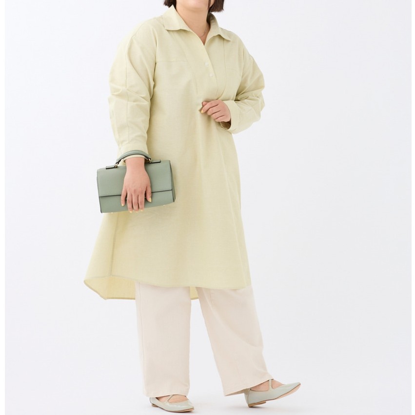 シンプルワンピの着痩せ術｜ワントーンで縦ラインを強調