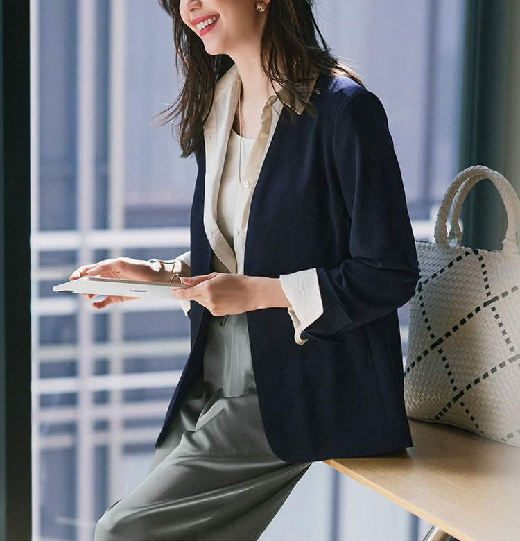 骨格ストレートぽっちゃりさんにおすすめ　ストレッチツイルジャケット
