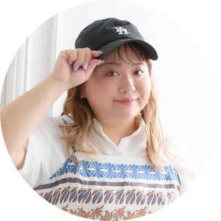 お笑い芸人　世間知らズ　さおり