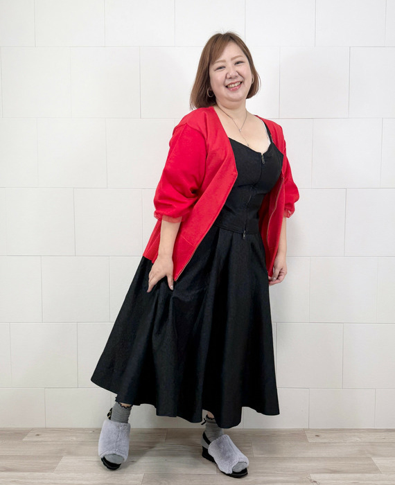 大きいサイズレッドカラーぽっちゃりコーデ