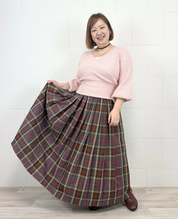 大きいサイズ　チェック柄を取り入れたぽっちゃりコーディネート