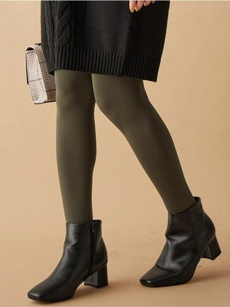 あったかタイツで足首をあたためる　真冬の節電コーデ術